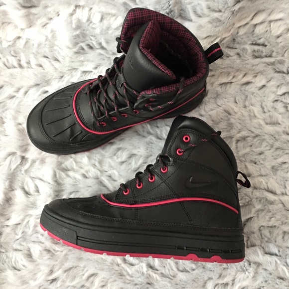 nike acg duck boots